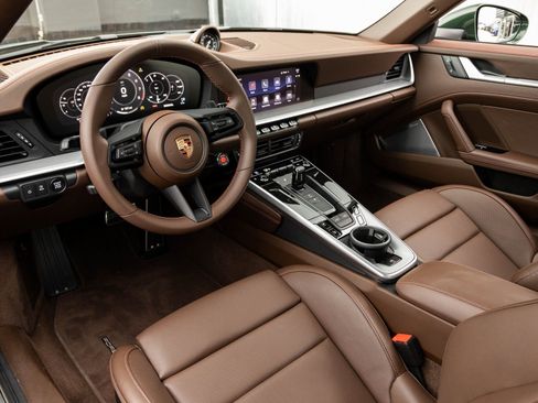 Used 2026 Porsche 911 Targa 4S image 4