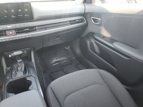 Used 2025 Kia K4 FWD image 23