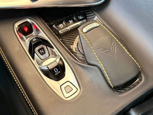 Used 2021 Chevrolet Corvette Stingray Premium Conv w/ Z51 Performance Package RWD image 37
