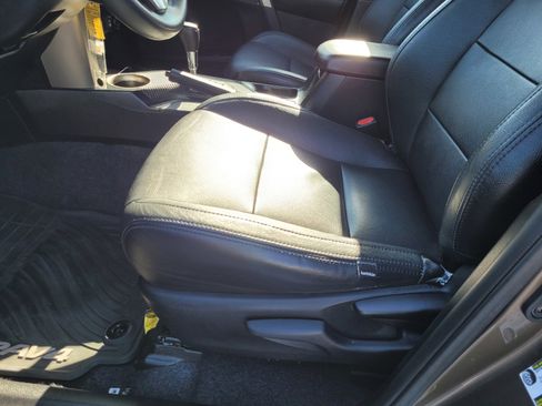 Used 2014 Toyota RAV4 XLE image 25