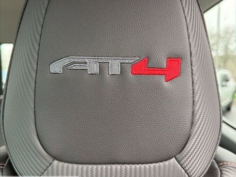 Used 2022 GMC Canyon AT4 image 42