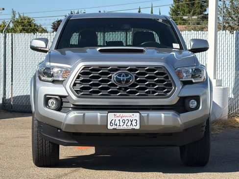 Certified 2023 Toyota Tacoma TRD Sport w/ TRD Premium Sport Package AWD/4WD image 8