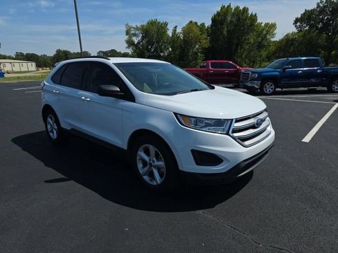 Used 2017 Ford Edge SE FWD image 1