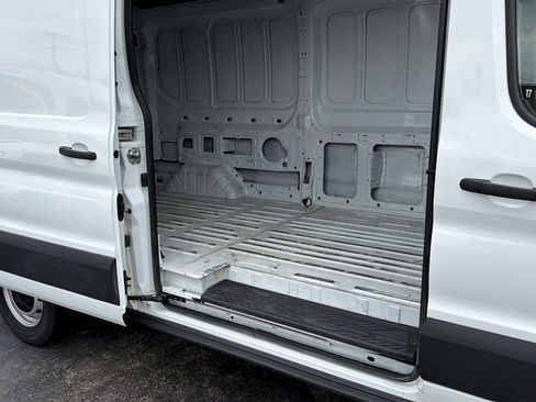 Used 2023 Ford Transit 250 148 High Roof RWD image 5