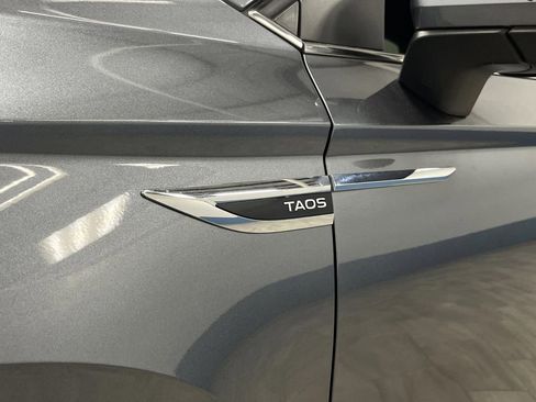 Used 2023 Volkswagen Taos SE image 33