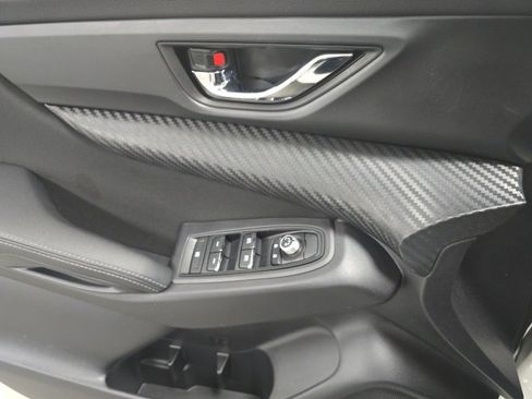 Used 2024 Subaru Ascent Premium w/ Convenience Package image 25