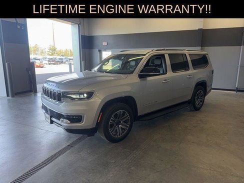 Certified 2024 Jeep Wagoneer L Series II w/ Flexible Seating Group AWD/4WD image 5