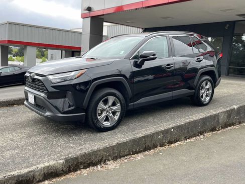 Certified 2024 Toyota RAV4 XLE w/ Weather Package AWD/4WD image 4