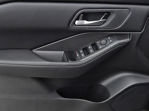 New 2026 Nissan Rogue SV FWD image 17