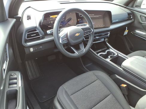 New 2026 Chevrolet Traverse LT w/ Driver Confidence Package image 12