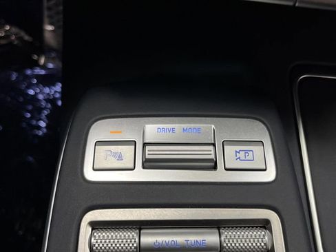 Used 2025 Genesis GV70 3.5T Sport w/ Sport Advanced Package image 25