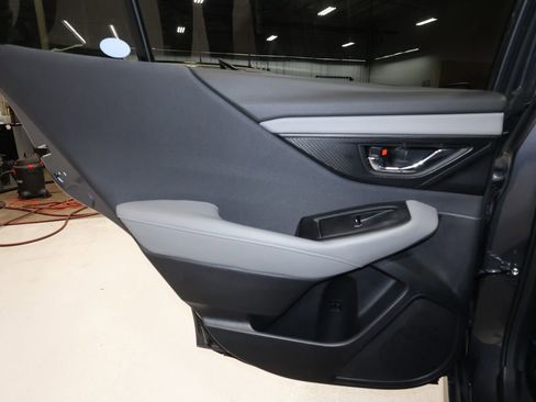 Used 2025 Subaru Outback Premium image 21