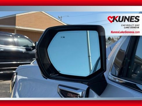 New 2026 GMC Yukon Denali w/ Sun & Power Step Package AWD/4WD image 31