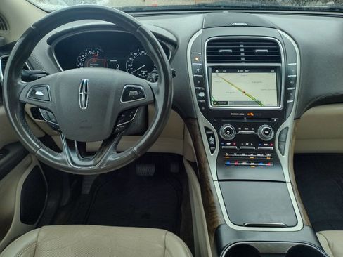 Used 2018 Lincoln MKX Reserve image 14