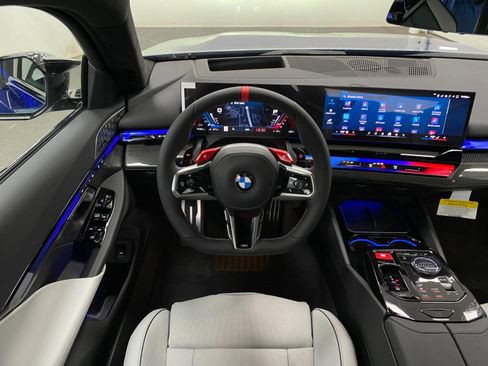 New 2027 BMW M5 Touring AWD/4WD image 13