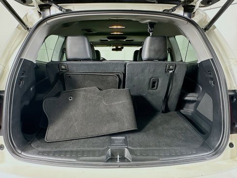 Used 2018 Honda Pilot Touring image 30