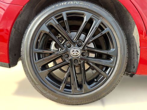 Used 2025 Toyota Camry SE w/ Convenience Package image 11