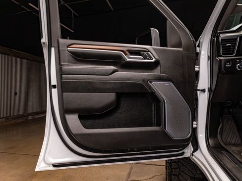 Used 2024 GMC Sierra 2500 Denali w/ Denali Reserve Package image 32