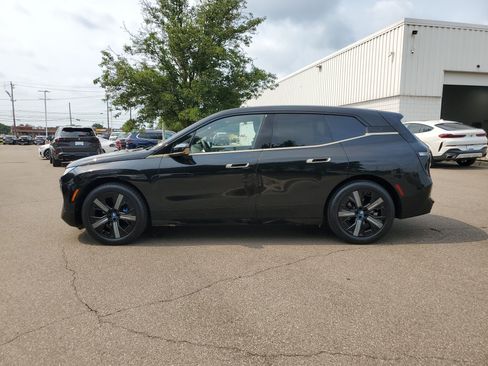 Used 2024 BMW iX xDrive50 w/ Premium Package AWD/4WD image 2
