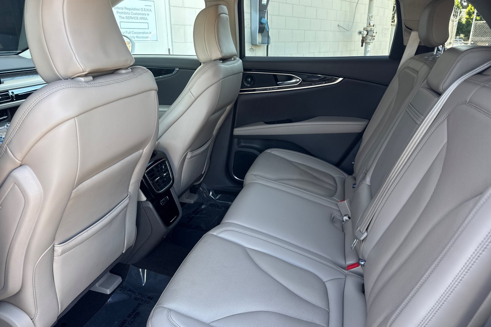 Used 2023 Lincoln Nautilus Reserve w/ Equipment Group 201A AWD/4WD image 12
