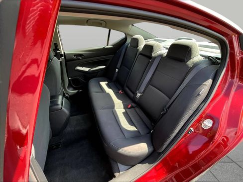 Certified 2024 Nissan Altima 2.5 SV FWD image 25