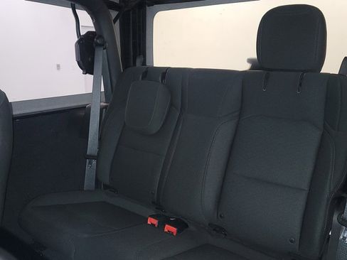 Used 2018 Jeep Wrangler Sport image 15