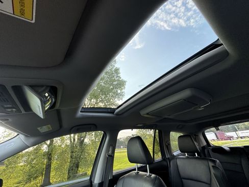 Used 2022 Honda Pilot Elite image 22