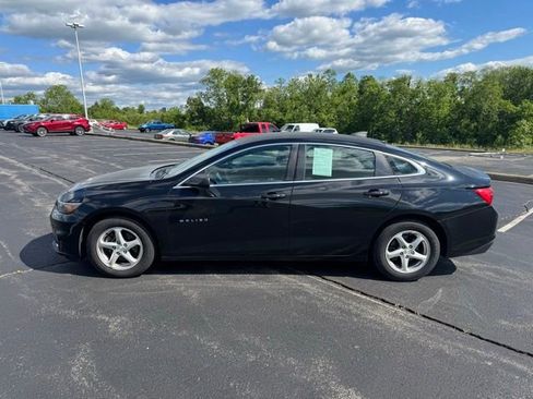 Used 2017 Chevrolet Malibu LS FWD image 6