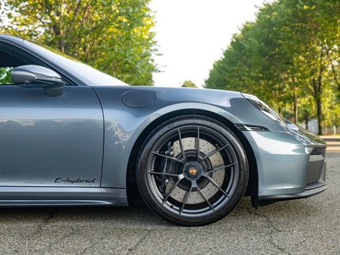 Used 2025 Porsche 911 Carrera GTS RWD image 33
