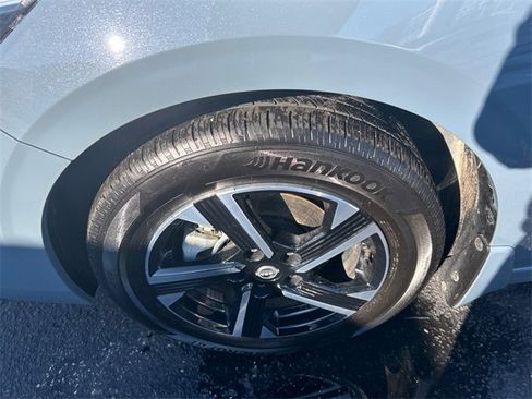 Certified 2025 Nissan Sentra SV image 8