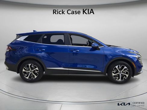 Certified 2025 Kia Sportage EX image 4