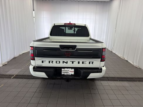 Used 2025 Nissan Frontier PRO-4X AWD/4WD image 5