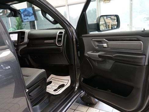 Used 2022 RAM 1500 Big Horn AWD/4WD image 41