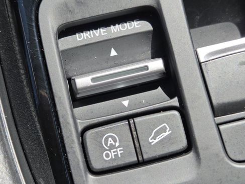Certified 2025 Honda Pilot Elite image 10