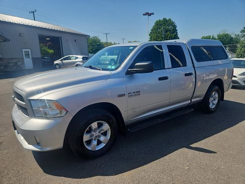 Used 2017 RAM 1500 Express AWD/4WD image 7