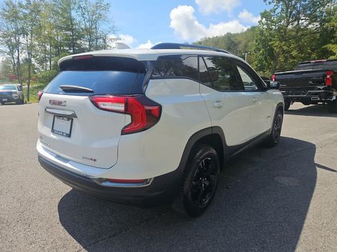 Used 2023 GMC Terrain AT4 AWD/4WD image 5