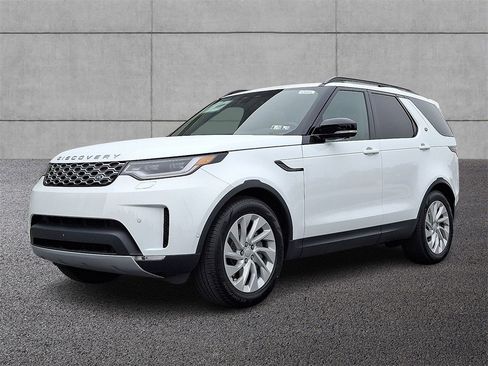 New 2025 Land Rover Discovery S image 1