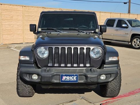 Used 2018 Jeep Wrangler Unlimited Sport S image 2