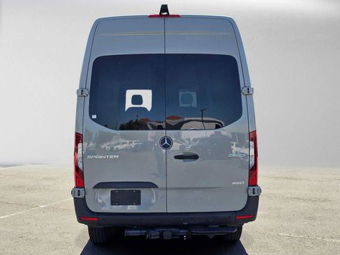 Used 2026 Mercedes-Benz Sprinter 2500 image 4
