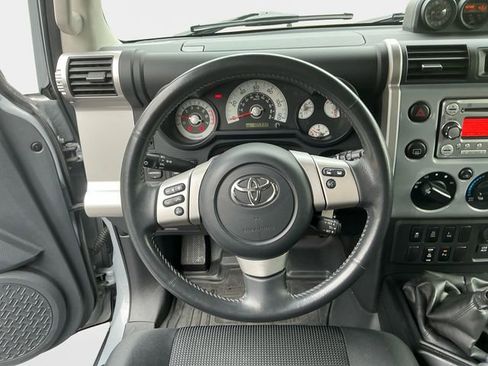 Used 2014 Toyota FJ Cruiser 4WD image 13