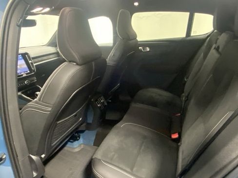 Used 2023 Volvo C40 P8 Recharge Ultimate w/ Protection Package Premier image 12