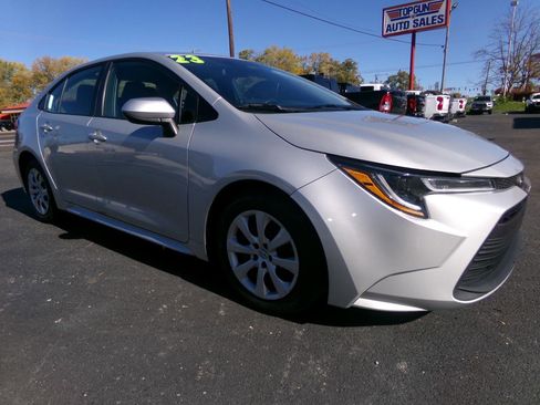 Used 2023 Toyota Corolla LE FWD image 1