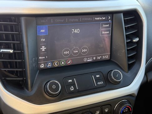 Used 2023 GMC Acadia SLT image 20