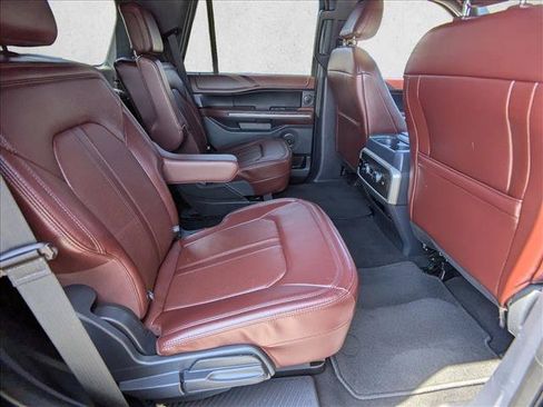 Used 2024 Ford Expedition Limited AWD/4WD image 22