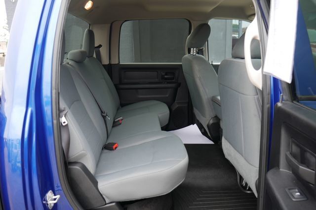 Used 2017 RAM 1500 Express w/ Express Value Package AWD/4WD image 23