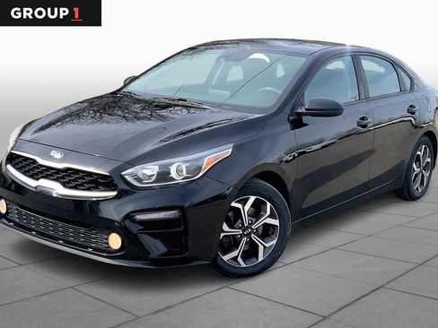 Certified 2019 Kia Forte LXS image 1