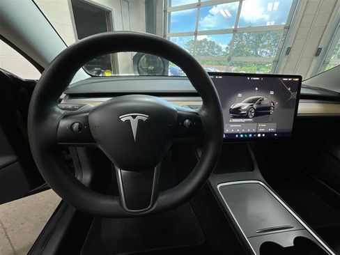 Used 2022 Tesla Model 3 Long Range AWD/4WD image 14