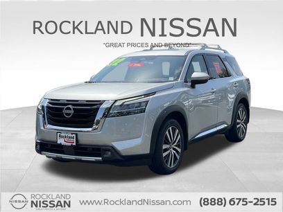 Used 2022 Nissan Pathfinder Platinum w/ Cargo Package