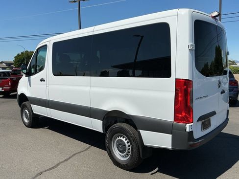 Used 2025 Mercedes-Benz Sprinter 2500 image 9