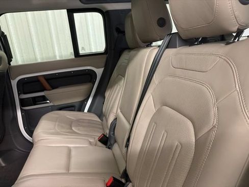 Used 2020 Land Rover Defender 110 HSE AWD/4WD image 16